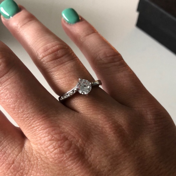 Diamond ring - Picture 4 of 4